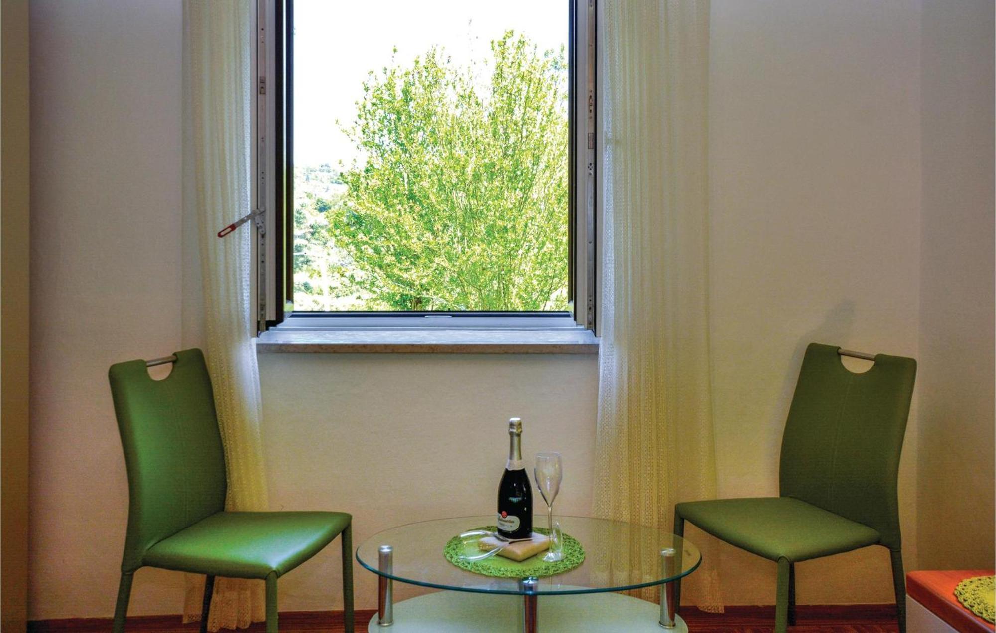 2 Bedroom Awesome Apartment In Порторож Экстерьер фото